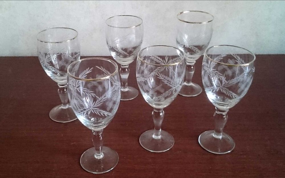 Фужеры, стопки, рюмки