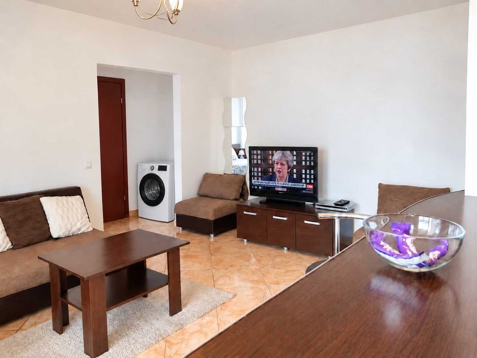 Proprietar | 2 camere, aprox. 50 m² | Unirii–Centrul Istoric | Balcon, două lifturi
