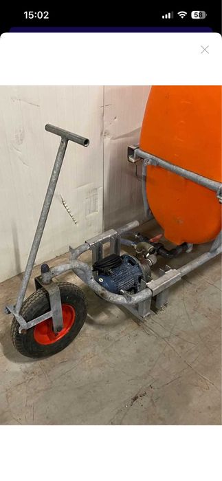 Pompa de stropit electrica cu carucior si bazin de 400l