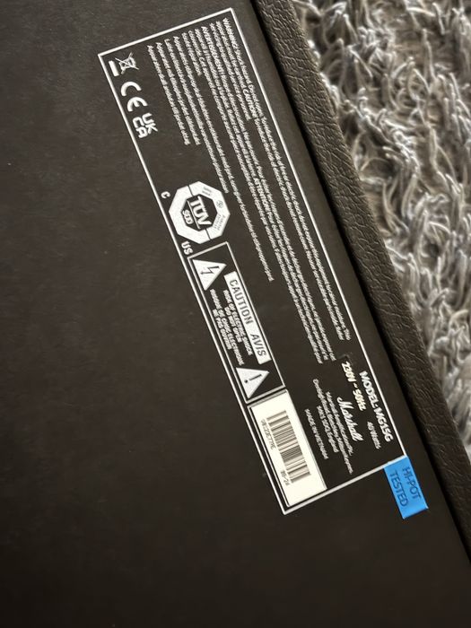 электро гитара и комбо усилитель