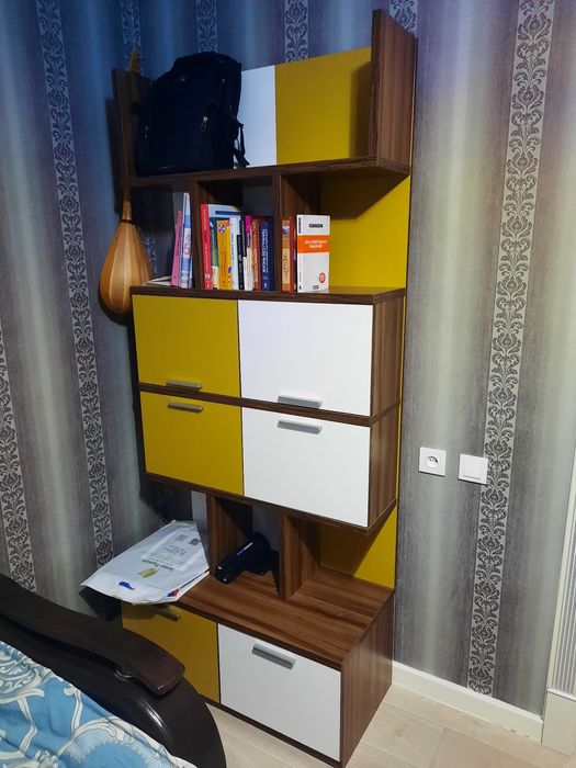 Шкаф книжный и шкаф для одежды