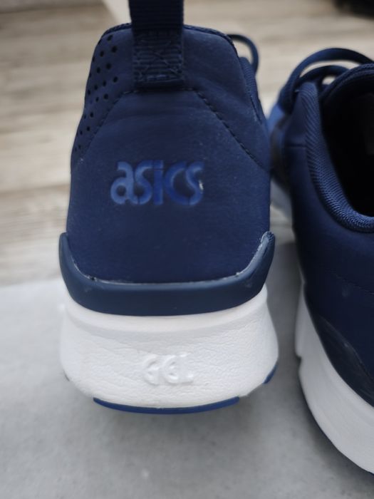 Vând Asics Gel Lyte Runner – noi, nepurtati - mărime 42 (bărbați)
