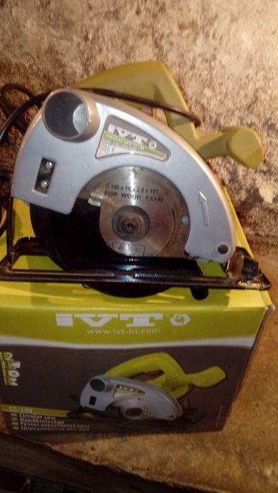 Ручная циркулярка ..пчелка .. IVT