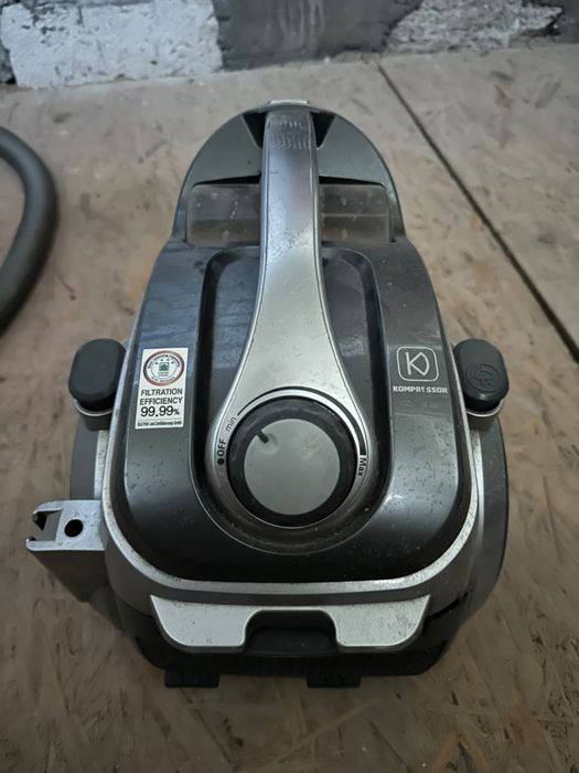 Пылесос LG 1800W