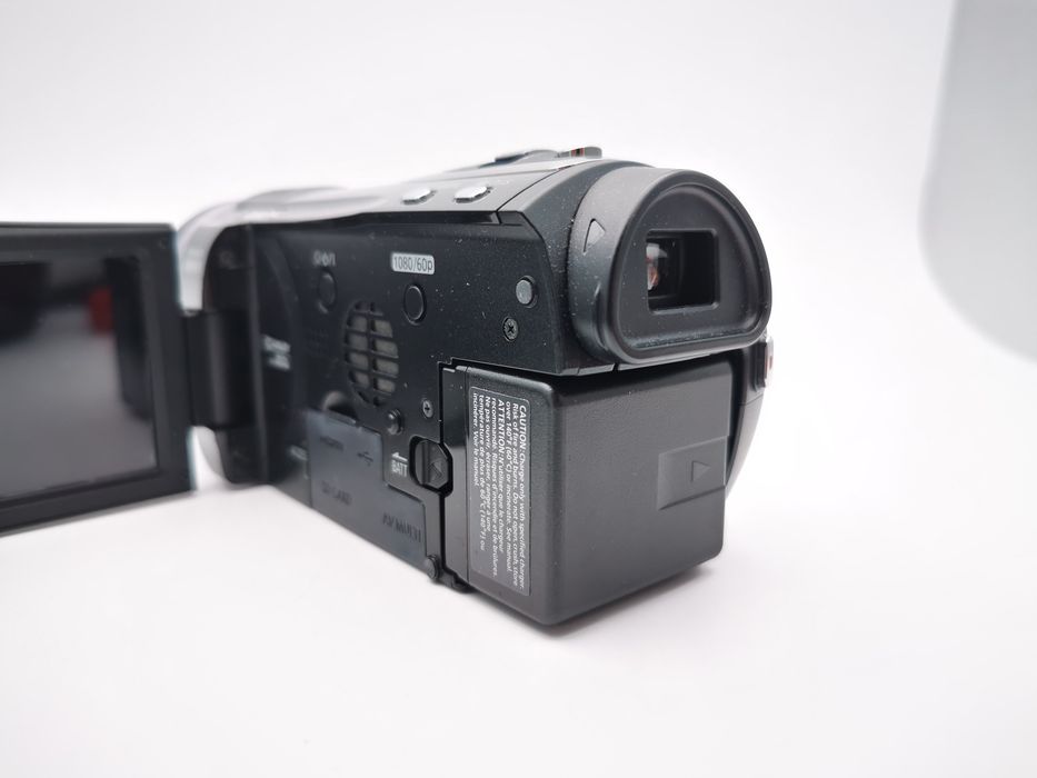 Видеокамера Panasonic HDC-TM900