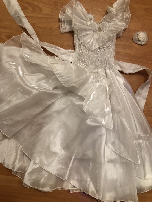 Платье нарядное 7-9 лет