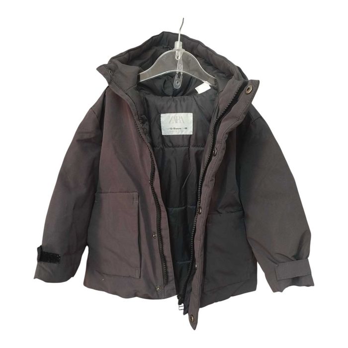 Geacă de Iarnă Premium ZARA Baby cu Glugă, Antracit/Maro Închis – Mărimea 86 (12-18 luni) | Second Hand 49,00Lei
