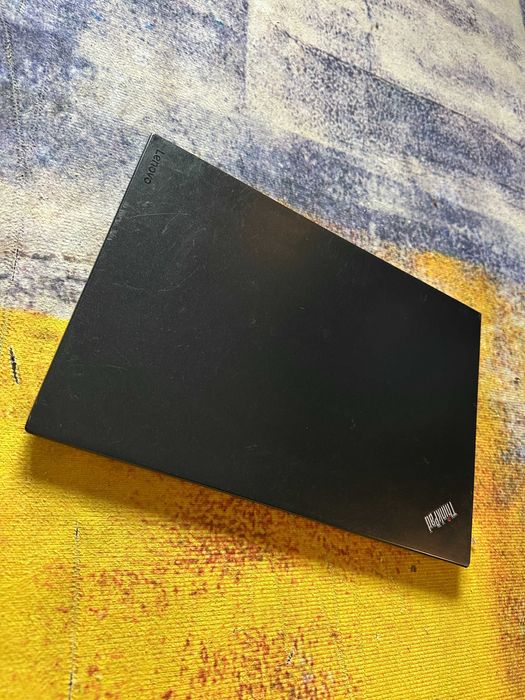 laptop lenovo x1 carbon, i5 gen 6 , ssd 256 , 8 gb ddr4