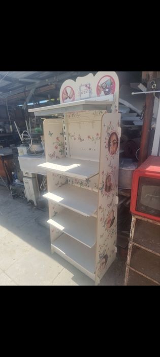 Продам крючки,вешалки,полки ЛДСП