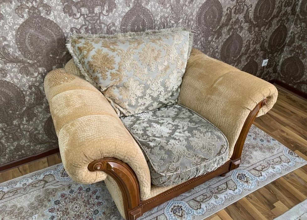 Продам Диван кресло б/у 45000  Алматы