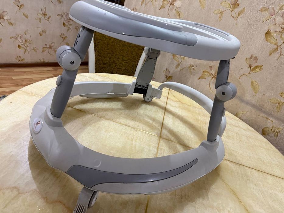 Детский удобненький ходунок