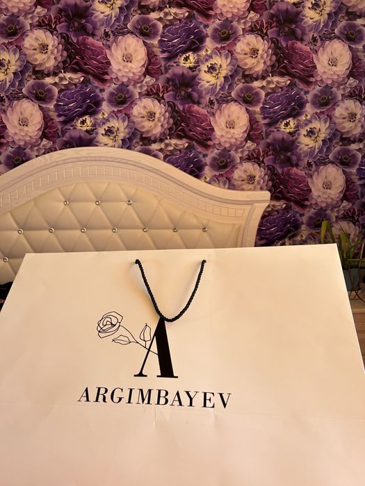 Продается дизайнерское платье на узату