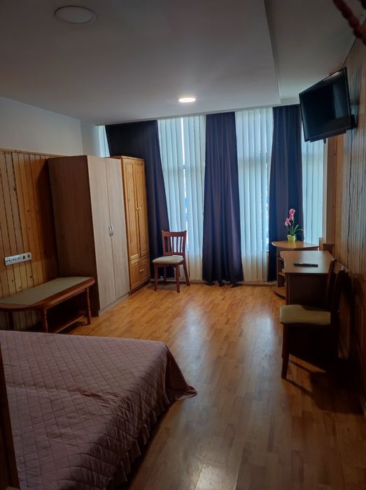 Продавам компактно студио !