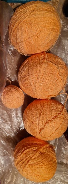 Шерсть, нитки, пряжа.