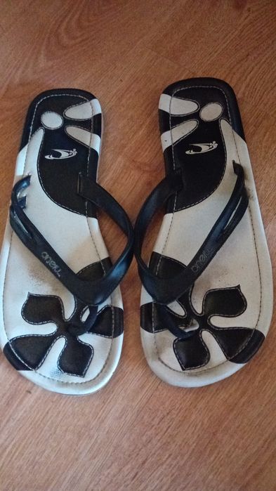 Vindem încălțăminte