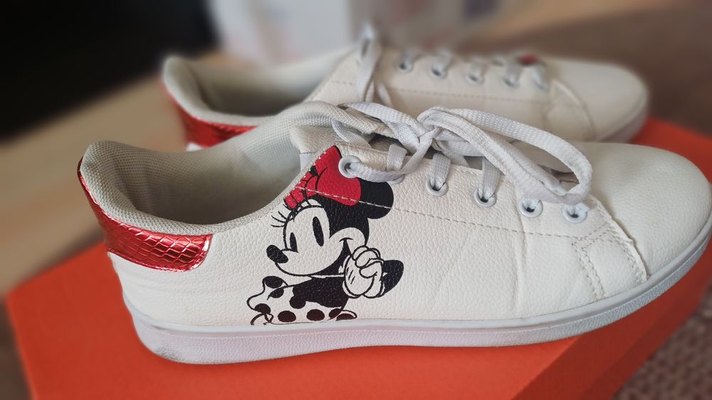 Обувки MINNIE 25лв