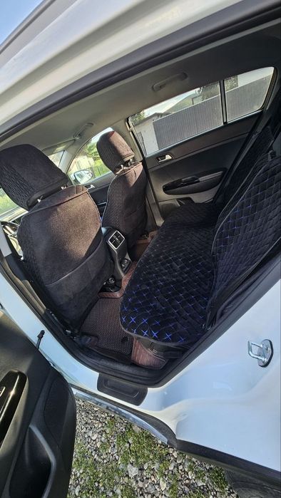 Машина KIA Sportage