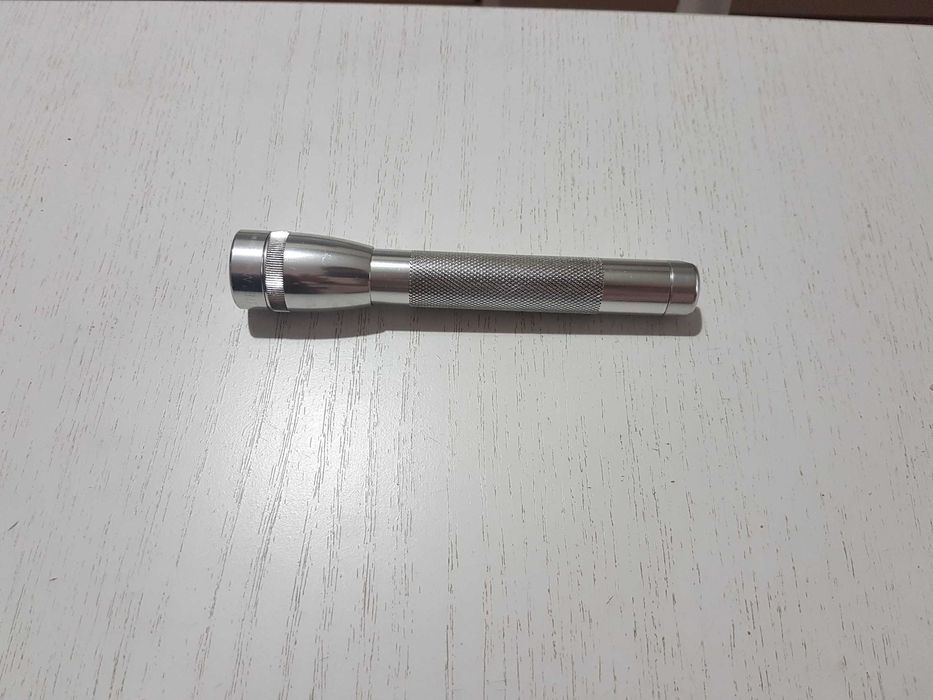 Фонрик Mini maglite