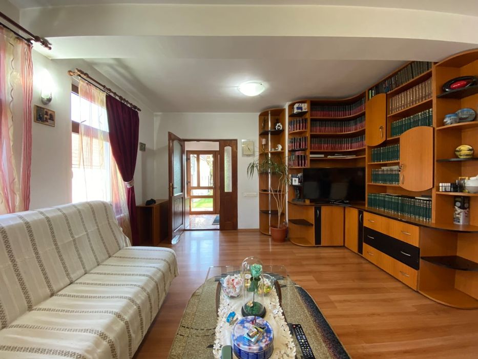 Casa de vânzare Zărnesti