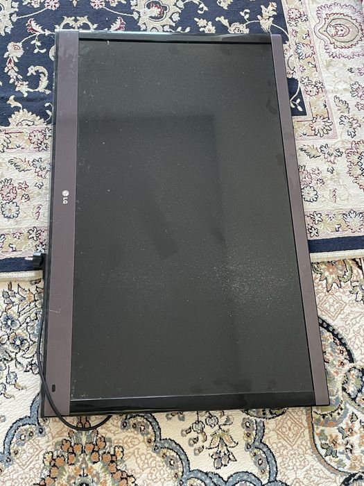 Телевизор LG продам