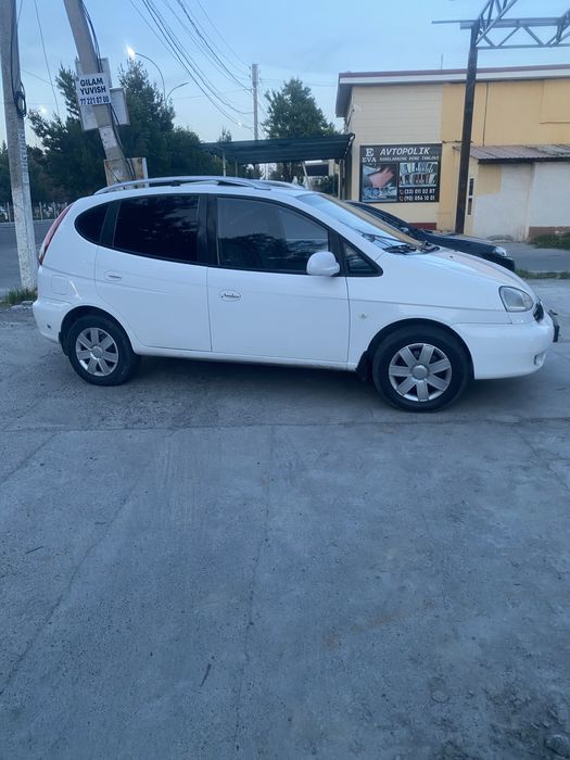 Mashina xolati yaxshi kuzovida ozgina ishi bor