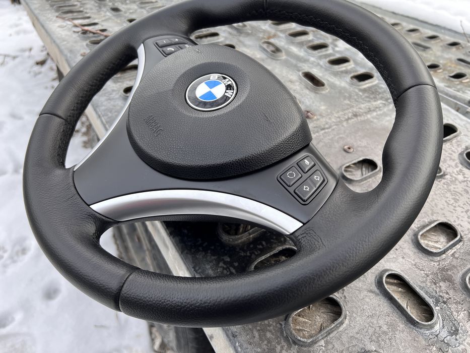 Bmw e90,e91,e87 SportLine волан в много добро състояние.