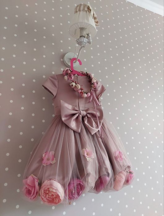 Платье от бренда Kisabiano