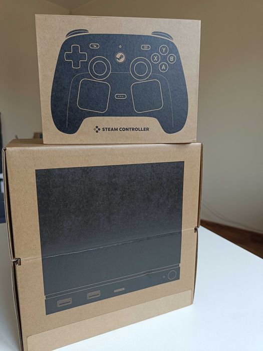 Valve Steam Machine + Steam Controller