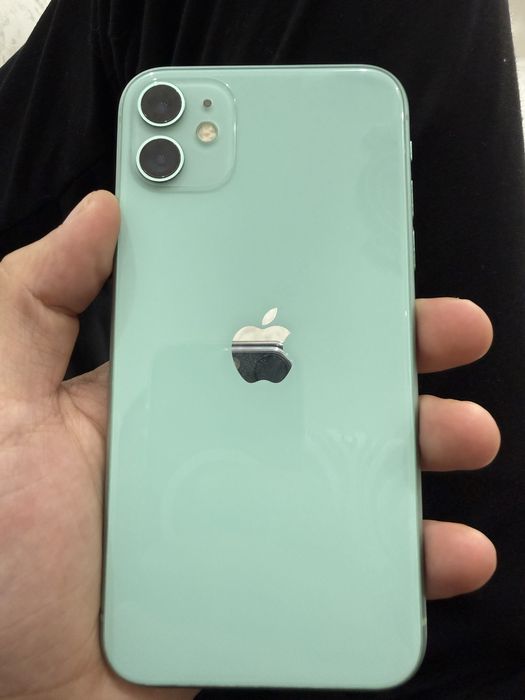 Айфон 11 почти новый!