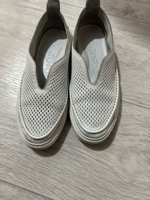 Мокасины белые кожаные красивые