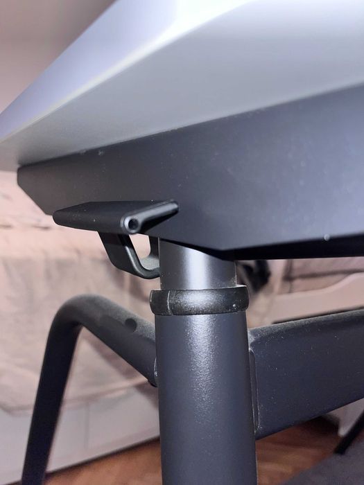 IKEA GLADHÖJDEN Birou cu înălțime reglabilă, gri/antracit, 100x60 cm