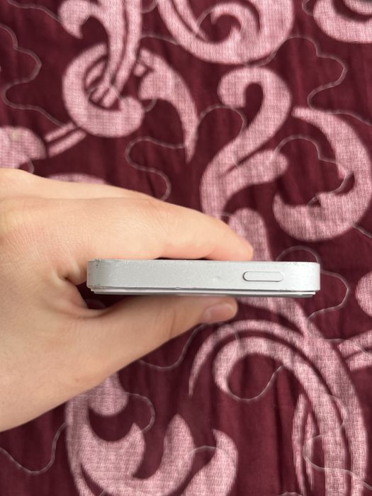 Продам IPhone 5s