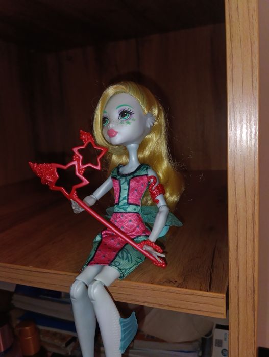 Продам куклу монстер хай лагуна Блю