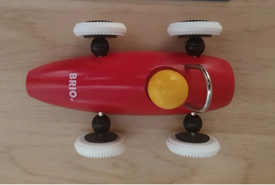 Дървена количка  BRIO/ жълта и червена/