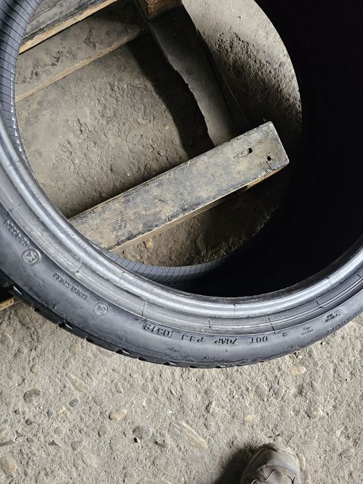 2 anvelope vara 255 35 19 Bridgestone
