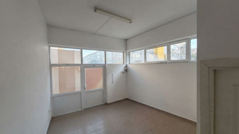 Spațiu Comercial / Birouri de Închiriat – 70 mp, Mangalia