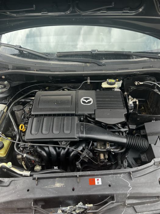 Продавам Мазда 3 на части