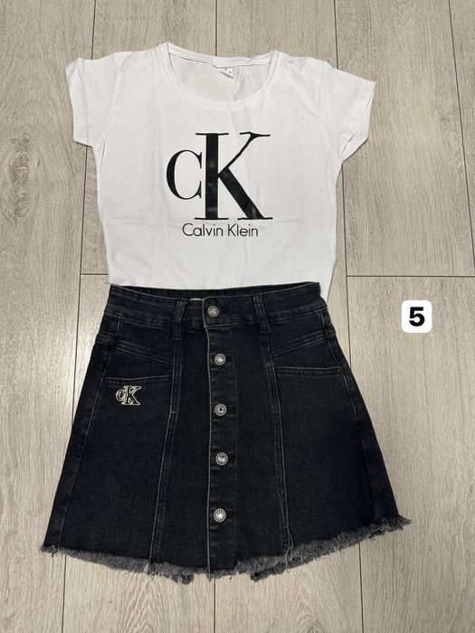 Set dama fusta si tricou