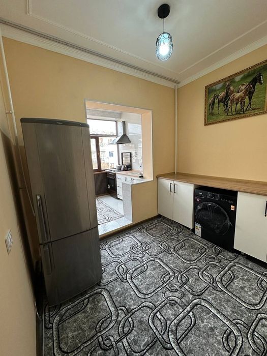 Сдаётся 3х ком квартира на 4этаже Семье ,ор:6 мкр,Омад