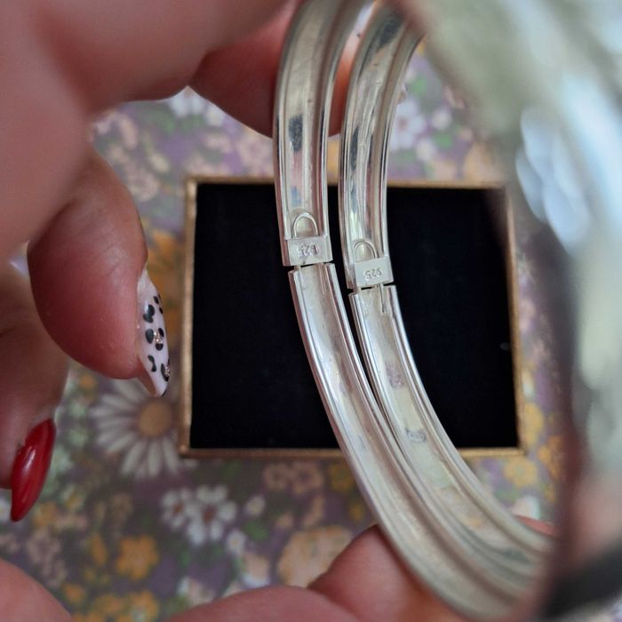 Нови твърди сребърни гривни