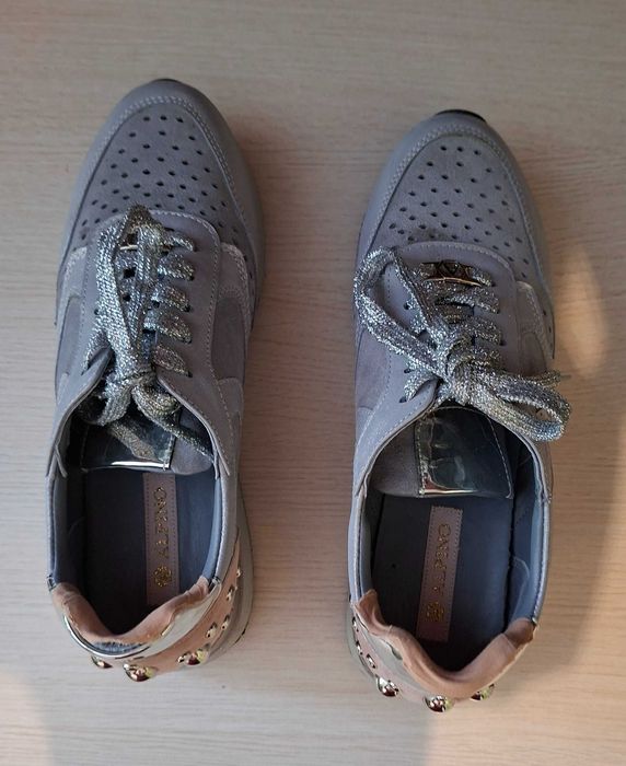 Обуквки от кожа и велур