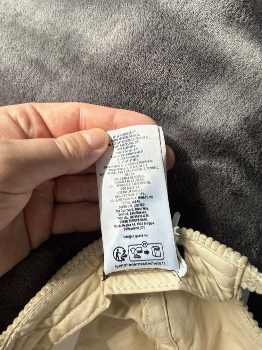 Guess baseball sapca unisex bej material reiat cu logo noua origina