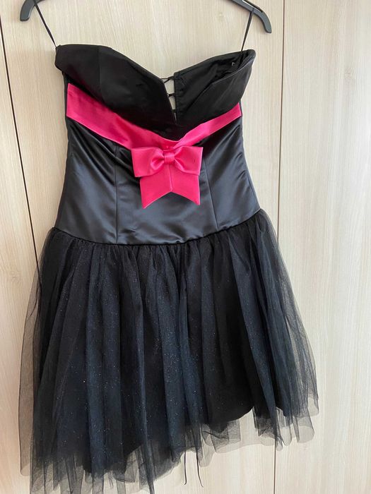 Абитуриентска (бална, шаферска, официална) рокля