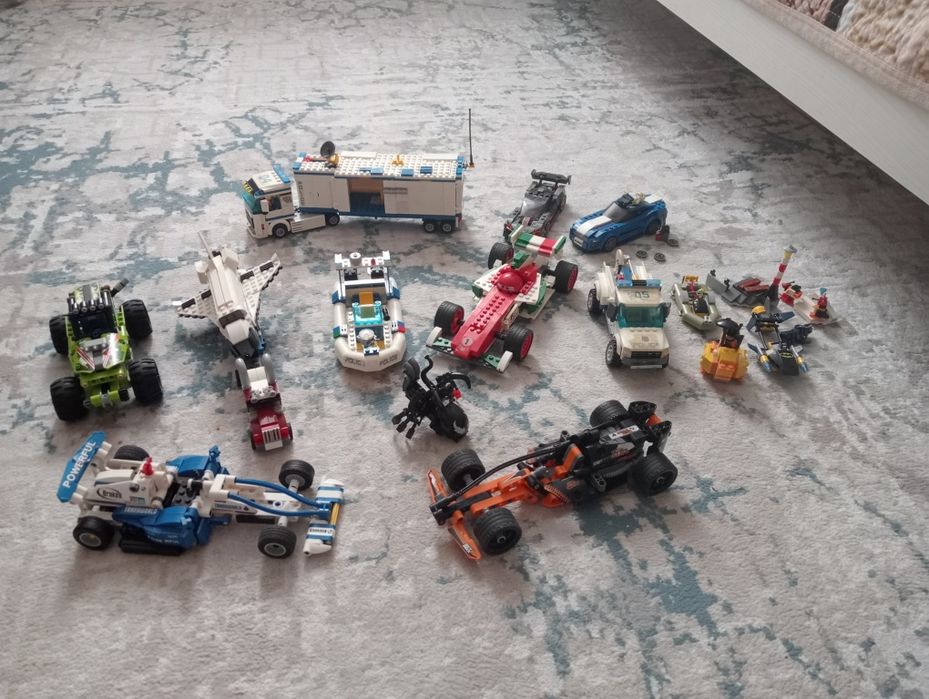 Продаю собраное лего