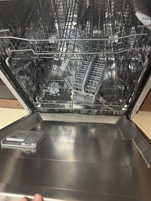 Новая посудомоечная машина