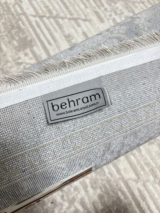 Продам новый ковёр 200*300