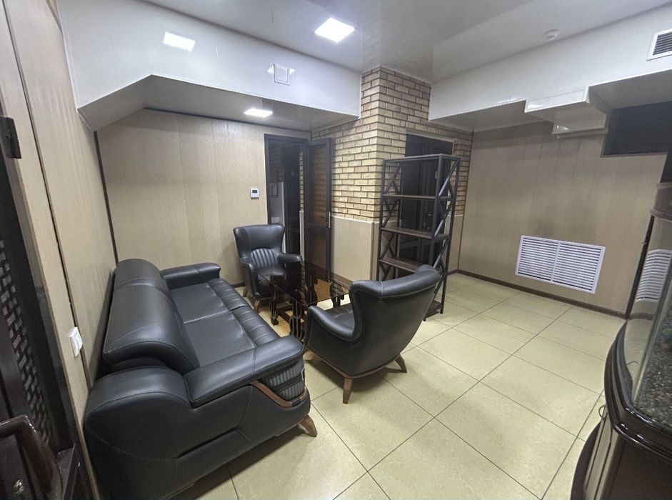 Аренда Офиса 190 м2. Бизнес центр подвал на Ц-6! Первая линия. Срочно!