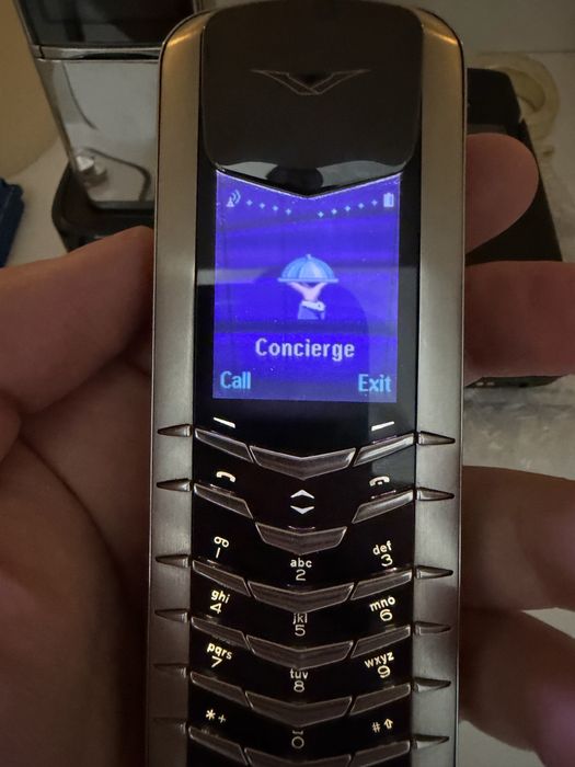Vertu signature 1 . първо поколение.