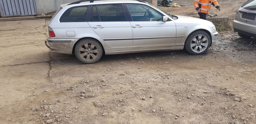 Продавам BMW 320d  КОМБИ НА ЧАСТИ !