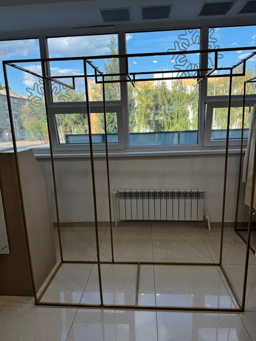 Оборудование разные для магазина одежды